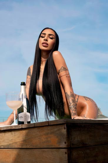 Escort morena tatuada RJ